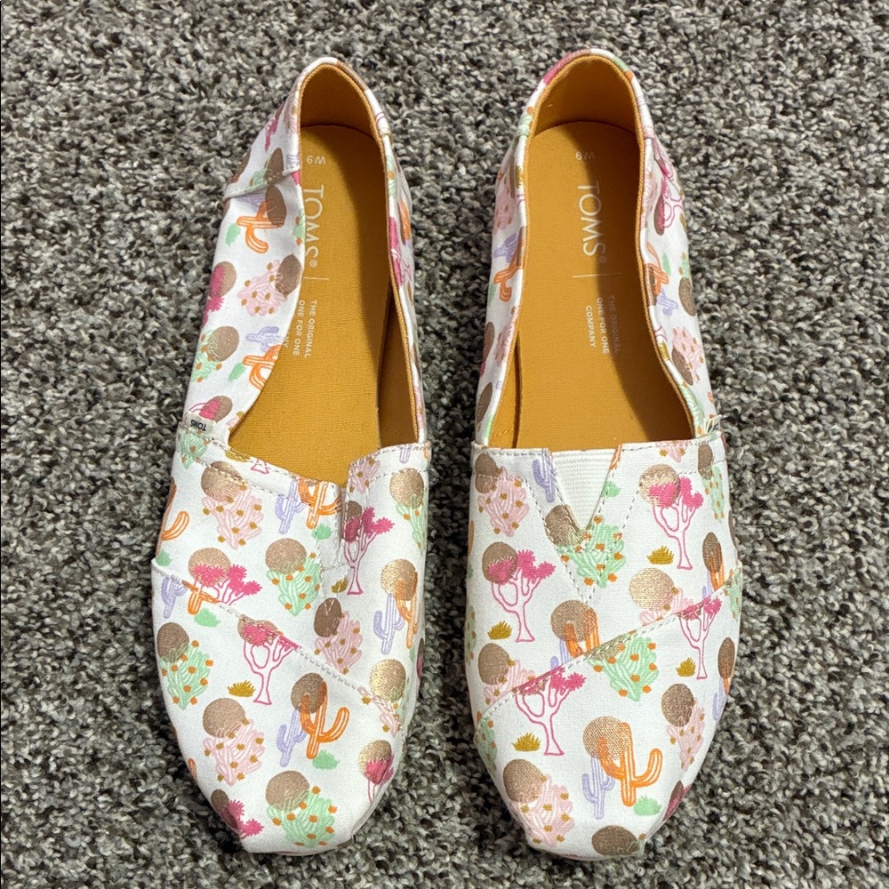 🌻 2/$25 - TOMS Colorful Cactus, Gold Dot and Tree Motif Slip Ons - NWOT